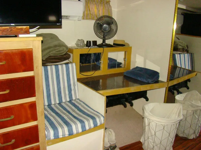 Slide: The Image of Custom Trawler 1991 - 5885850