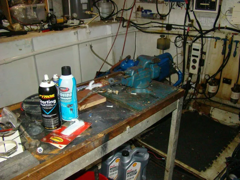 Slide: The Image of Custom Trawler 1991 - 5885866