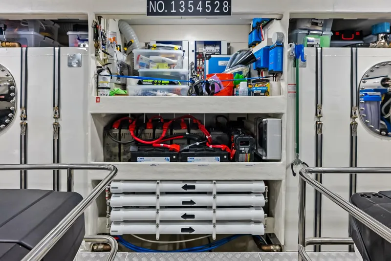 Slide: The Image of Absolute 75 Navetta 2025 - 5911142