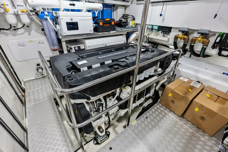 Slide: The Image of Absolute 75 Navetta 2025 - 5911139