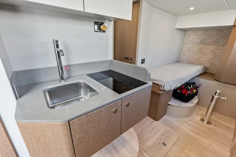 Slide: The Image of Absolute 75 Navetta 2025 - 5911129