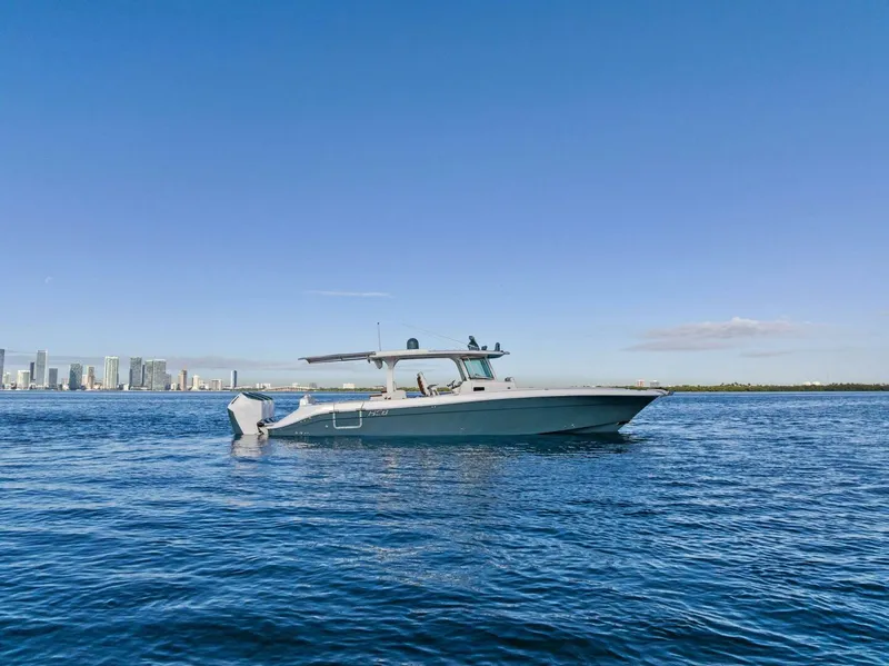 Slide: The Image of HCB 42 Lujo 2023 - 5886272