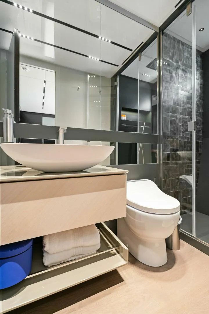 Slide: The Image of Pershing GTX Motoryacht 2023 - 5886929