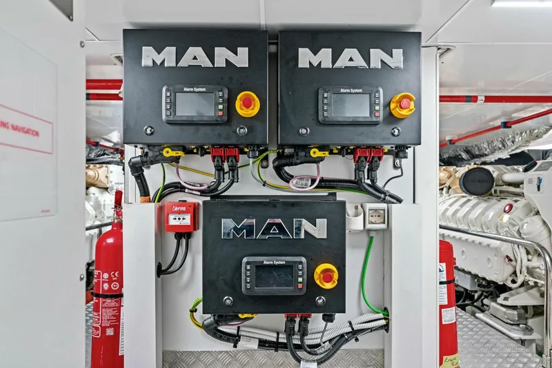 Slide: The Image of Pershing GTX Motoryacht 2023 - 5886947