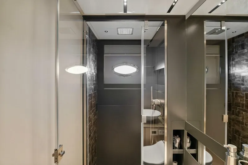 Slide: The Image of Pershing GTX Motoryacht 2023 - 5886899