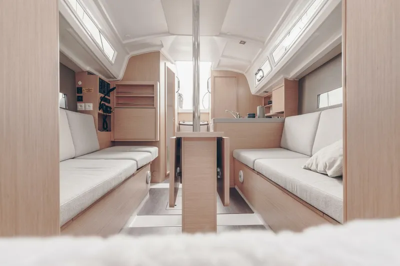 Slide: The Image of Beneteau Oceanis 30.1 2027 - 5886480