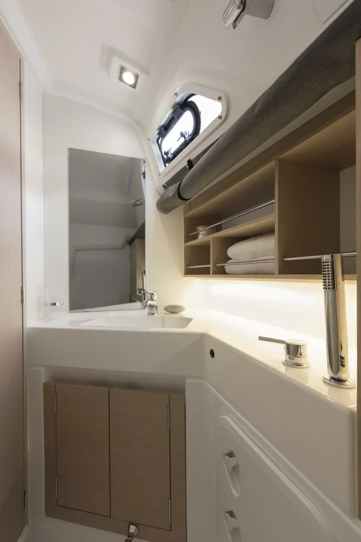 Slide: The Image of Beneteau Oceanis 30.1 2027 - 5886506