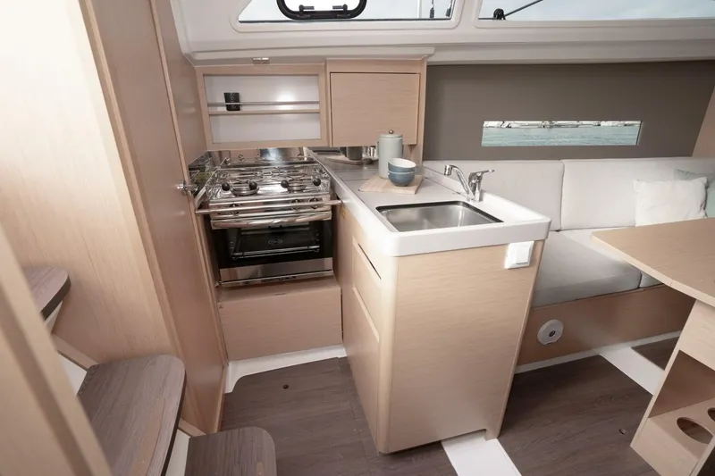 Slide: The Image of Beneteau Oceanis 30.1 2027 - 5886460