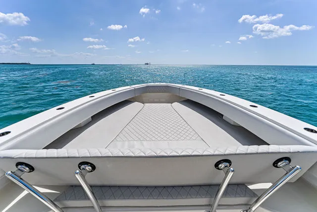Slide: The Image of Bahama 41 2015 - 55