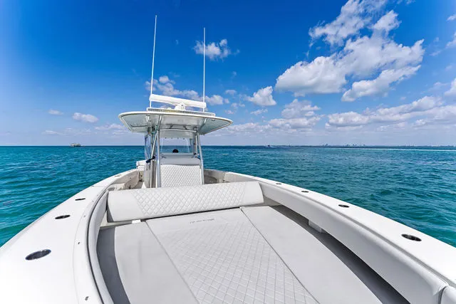 Slide: The Image of Bahama 41 2015 - 60