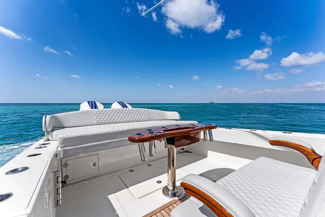 Slide: The Image of Bahama 41 2015 - 64
