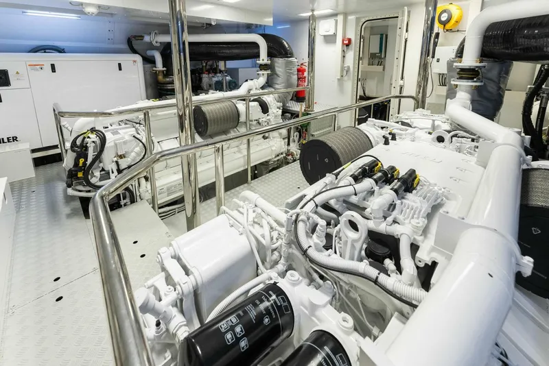 Slide: The Image of Riva Dolcevita 2023 - 5889000