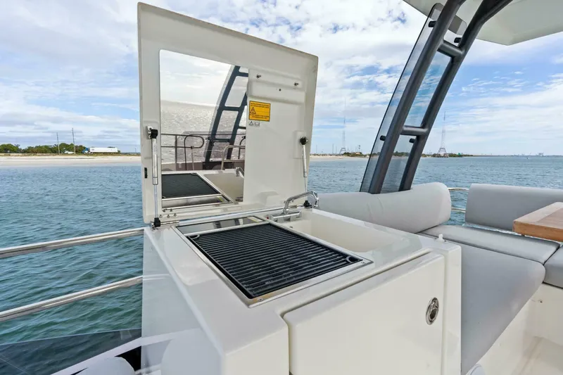 Slide: The Image of 2024 42 Prestige Flybridge - Flybridge - 5888250