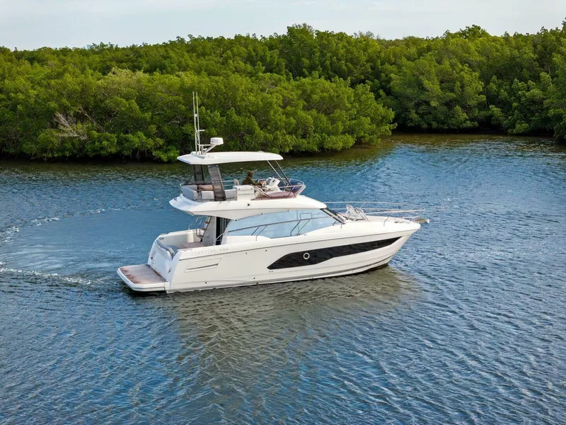 Slide: The Image of 2024 42 Prestige Flybridge - Profile - 5888273