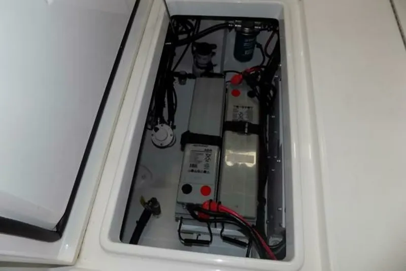 Slide: The Image of Regulator 34 - WIN PER DAY - Battery Compartment 2013 Regulator 34SS - WIN PER DAY - 7654401