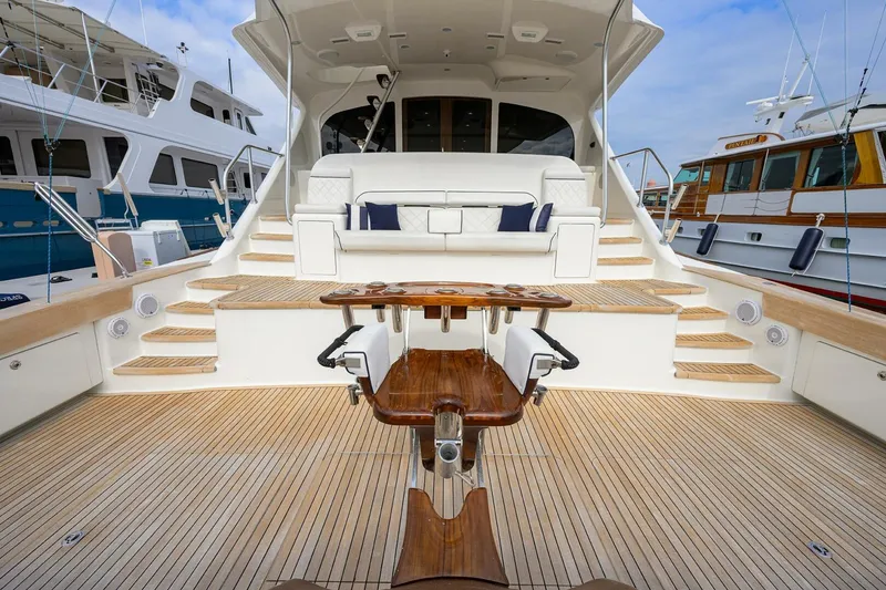 Slide: The Image of Viking  92 SPECULATOR - Cockpit Fighting Chair 2017 Viking 92 SPECULATOR - 5888561