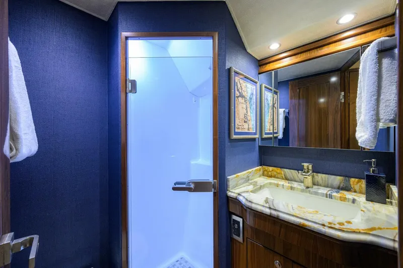 Slide: The Image of Viking  92 SPECULATOR - Guest Stateroom Midship Port Ensuite Head 2017 Viking 92 SPECULATOR - 5888636