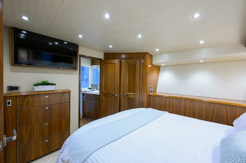 Slide: The Image of Viking 92 SPECULATOR - Guest Stateroom 2017 Viking 92 SPECULATOR - 7650370