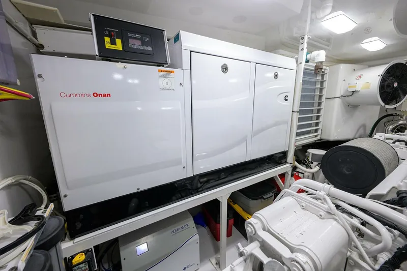 Slide: The Image of Viking  92 SPECULATOR - Engine Room 2017 Viking 92 SPECULATOR - 5888645