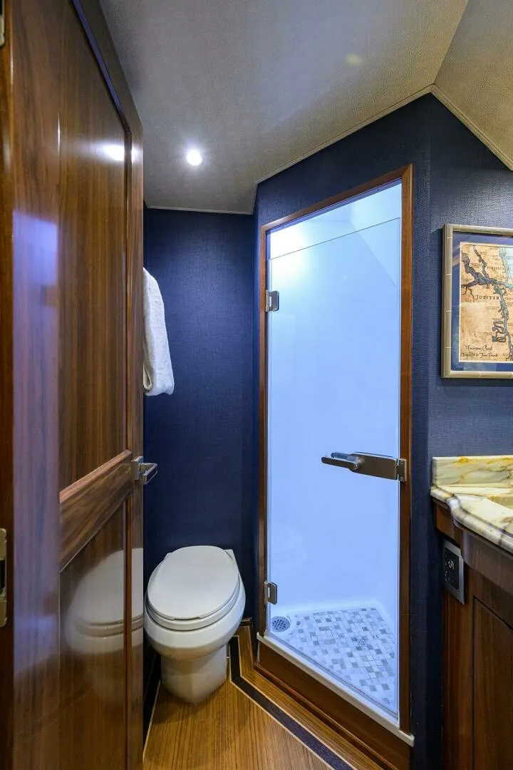 Slide: The Image of Viking 92 SPECULATOR - Guest Stateroom Midship Port Ensuite Head 2017 Viking 92 SPECULATOR - 7650382