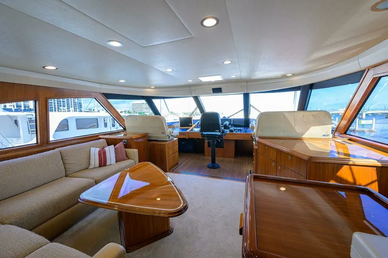 Slide: The Image of Viking 92 SPECULATOR - Skybridge Helm Lounge 2017 Viking 92 SPECULATOR - 7650323