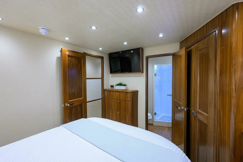 Slide: The Image of Viking 92 SPECULATOR - Guest Stateroom 2017 Viking 92 SPECULATOR - 7650371