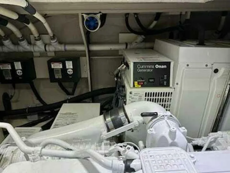 Slide: The Image of Sea Ray 51 Fly 2017 - 5890698