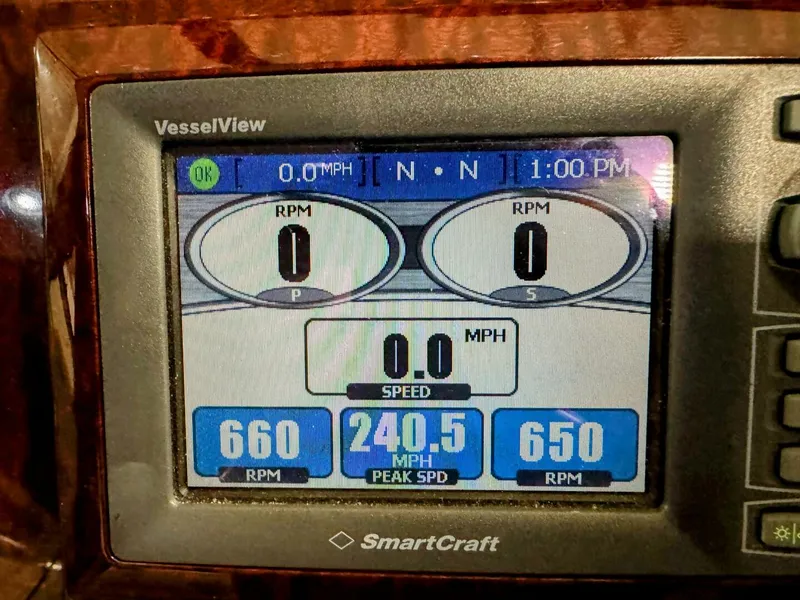 Slide: The Image of Sea Ray 310 Sundancer 2010 - 5890630