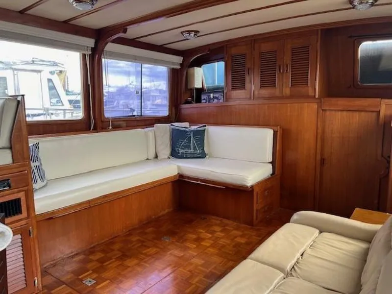 Slide: The Image of 44' Marine Trader Salon Aft Starboard - 5923334