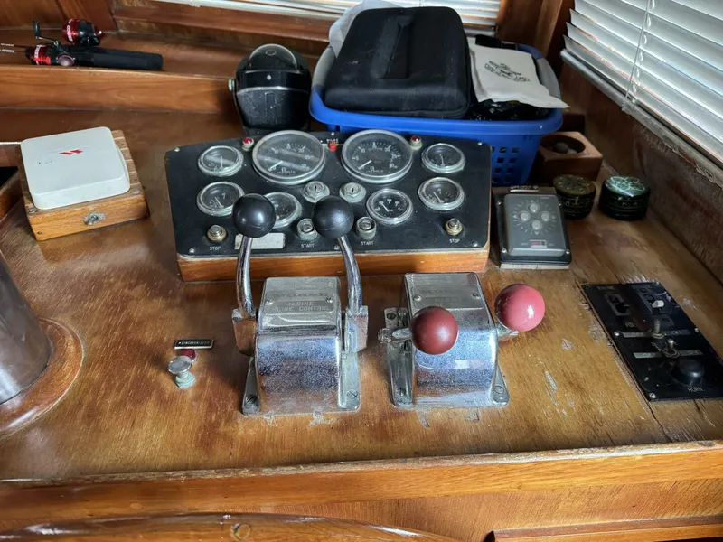 Slide: The Image of 44' Marine Trader Salon Helm Controls Console - 5923479