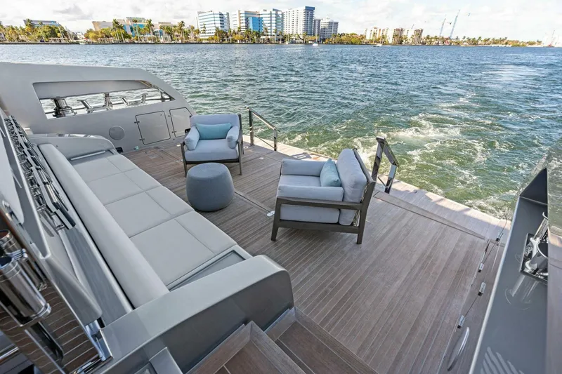 Slide: The Image of Riva Bellissima 2025 - 5889332