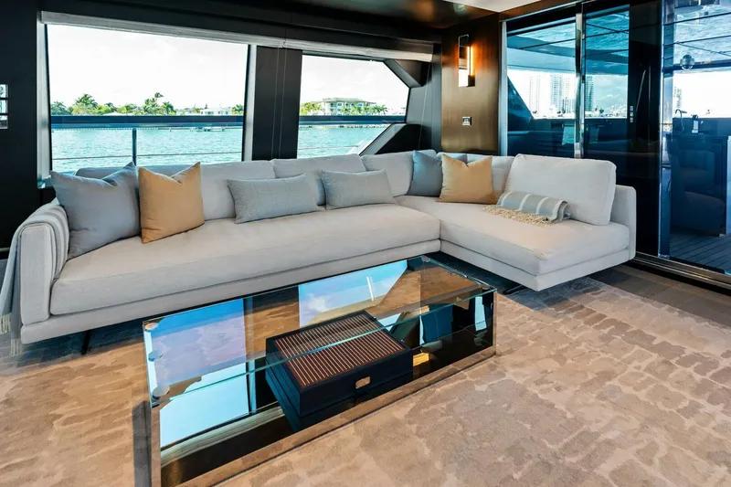 Slide: The Image of Riva Bellissima 2025 - 5889340