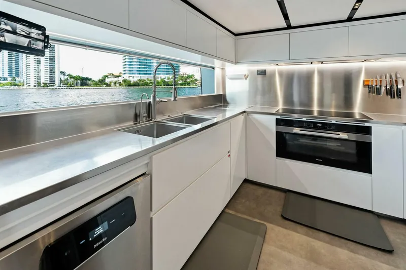 Slide: The Image of Riva Bellissima 2025 - 5889361