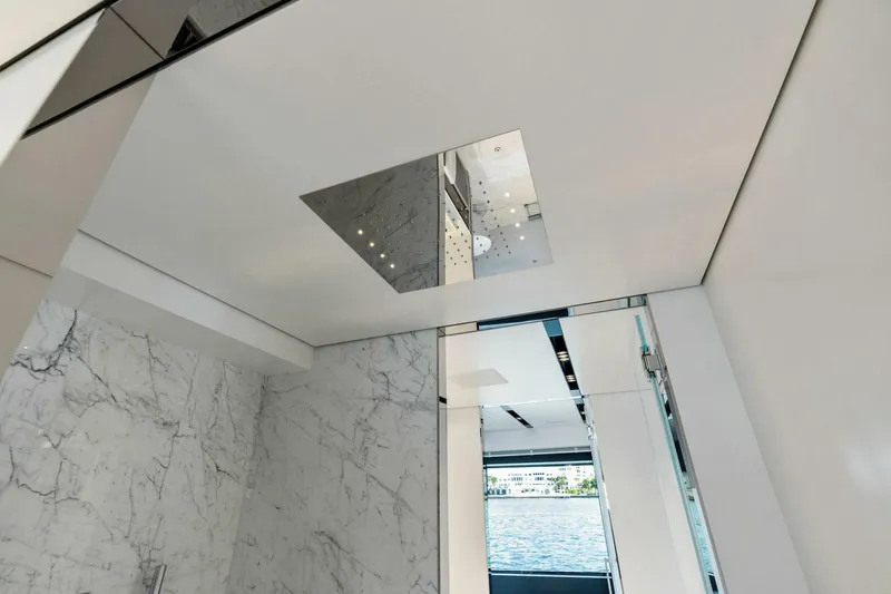 Slide: The Image of Riva Bellissima 2025 - 5889370