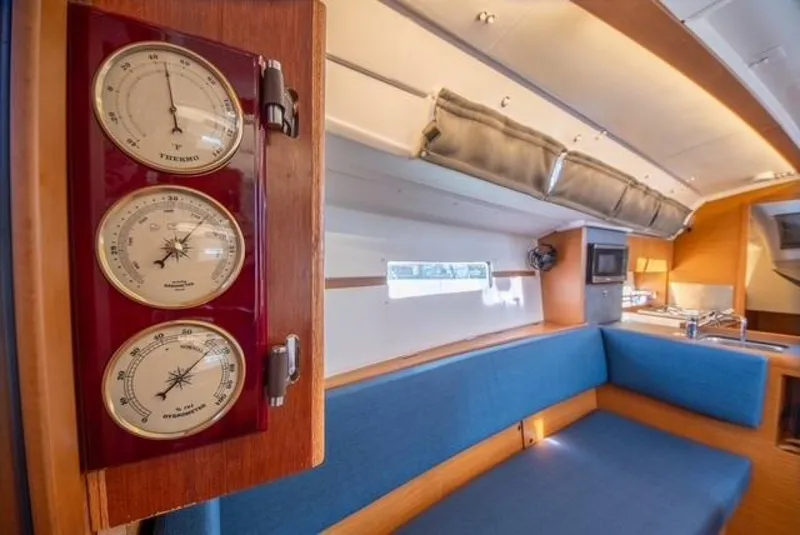 Slide: The Image of Jeanneau 349 2023 - 5889734