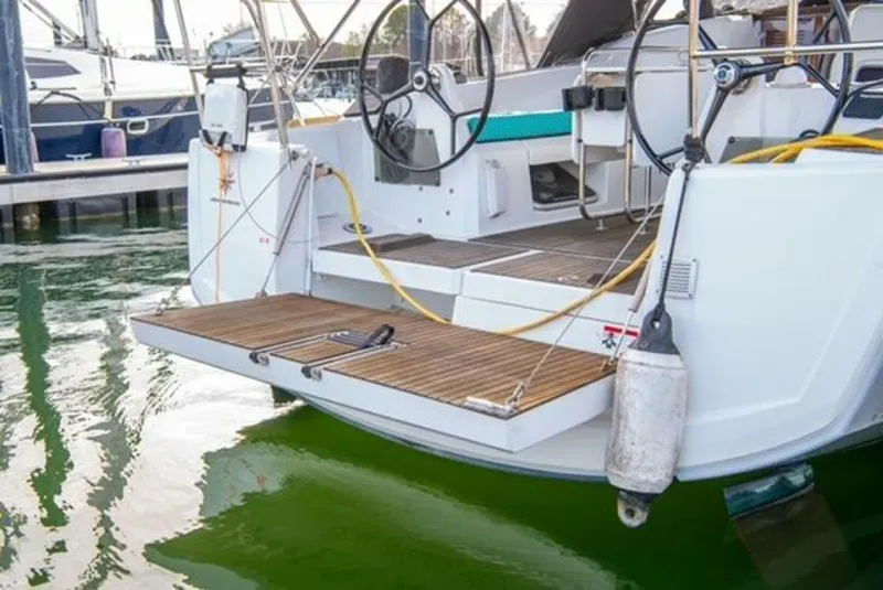 Slide: The Image of Jeanneau 349 2023 - 5889752