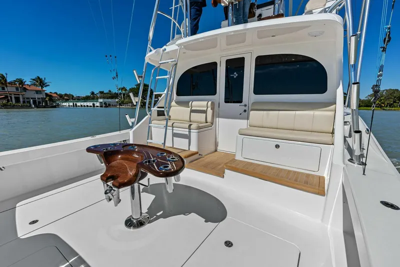 Slide: The Image of 2022 Viking 46 Billfish IRISH BEAUTE Cockpit - 5930840