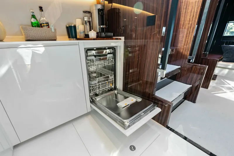 Slide: The Image of Riva Perseo Super 2023 - 5889647