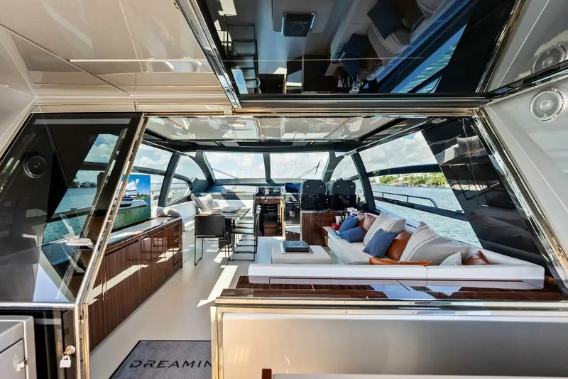 Slide: The Image of Riva Perseo Super 2023 - 5889658