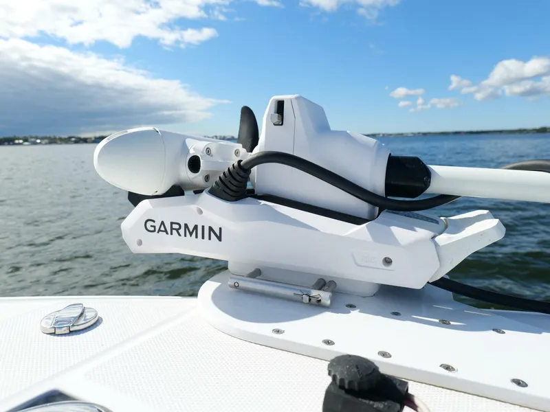 Slide: The Image of Blackfin 332 CC - Trolling Motor 2024 Blackfin 332 Center Console - 5889687