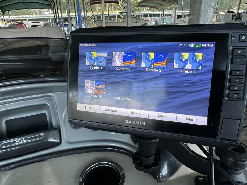 Slide: The Image of Sun Tracker Fishin' Barge 20DLX 2019 - 5985645