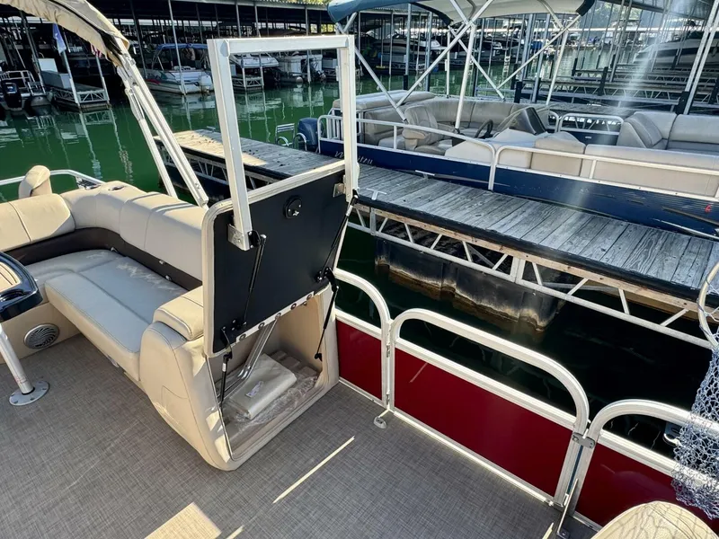 Slide: The Image of Sun Tracker Fishin' Barge 20DLX 2019 - 5985577