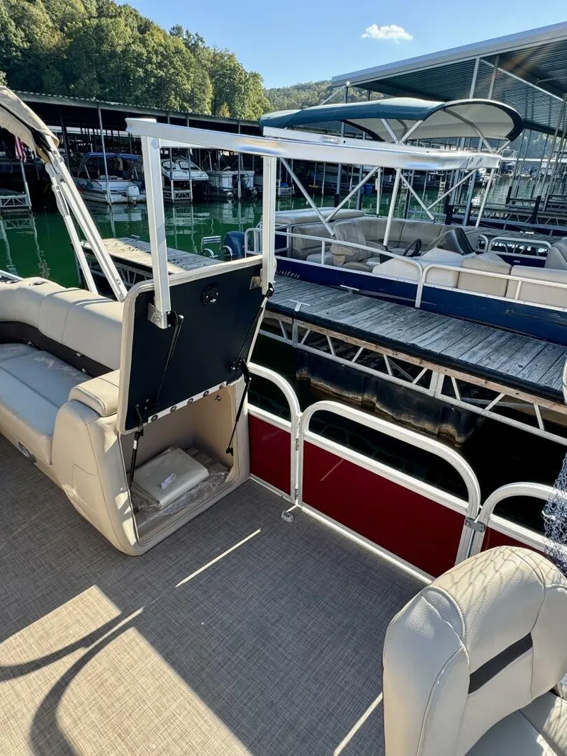 Slide: The Image of Sun Tracker Fishin' Barge 20DLX 2019 - 5985578