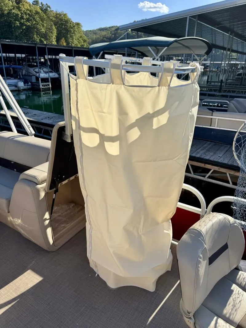 Slide: The Image of Sun Tracker Fishin' Barge 20DLX 2019 - 5985579