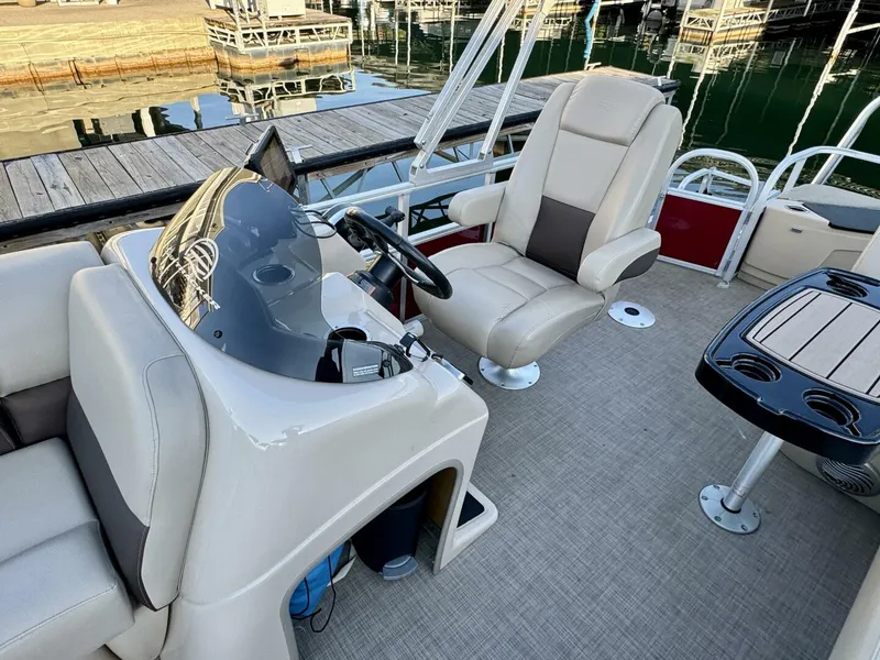 Slide: The Image of Sun Tracker Fishin' Barge 20DLX 2019 - 5985587