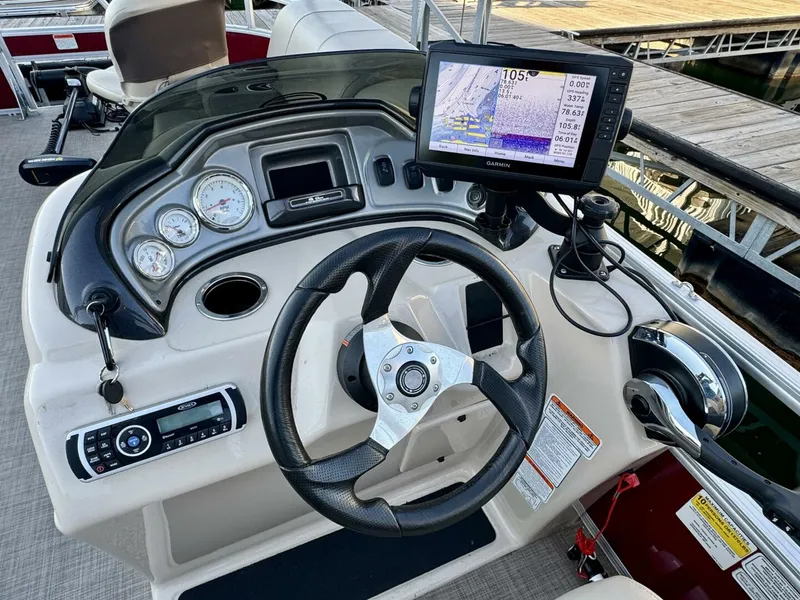 Slide: The Image of Sun Tracker Fishin' Barge 20DLX 2019 - 5985591