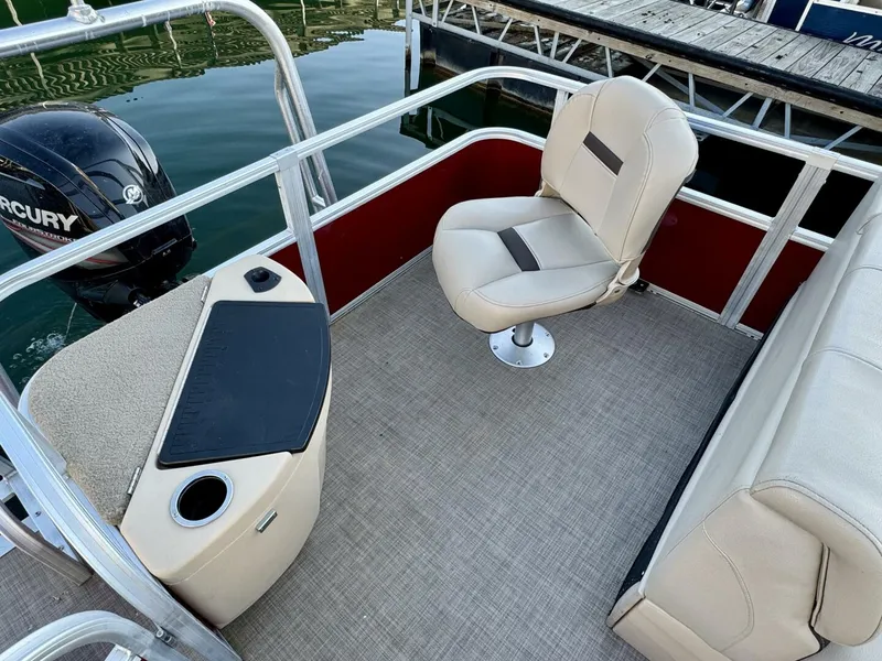 Slide: The Image of Sun Tracker Fishin' Barge 20DLX 2019 - 5985599