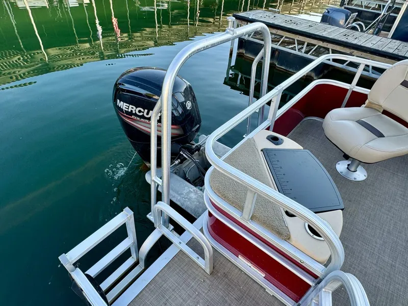 Slide: The Image of Sun Tracker Fishin' Barge 20DLX 2019 - 5985607