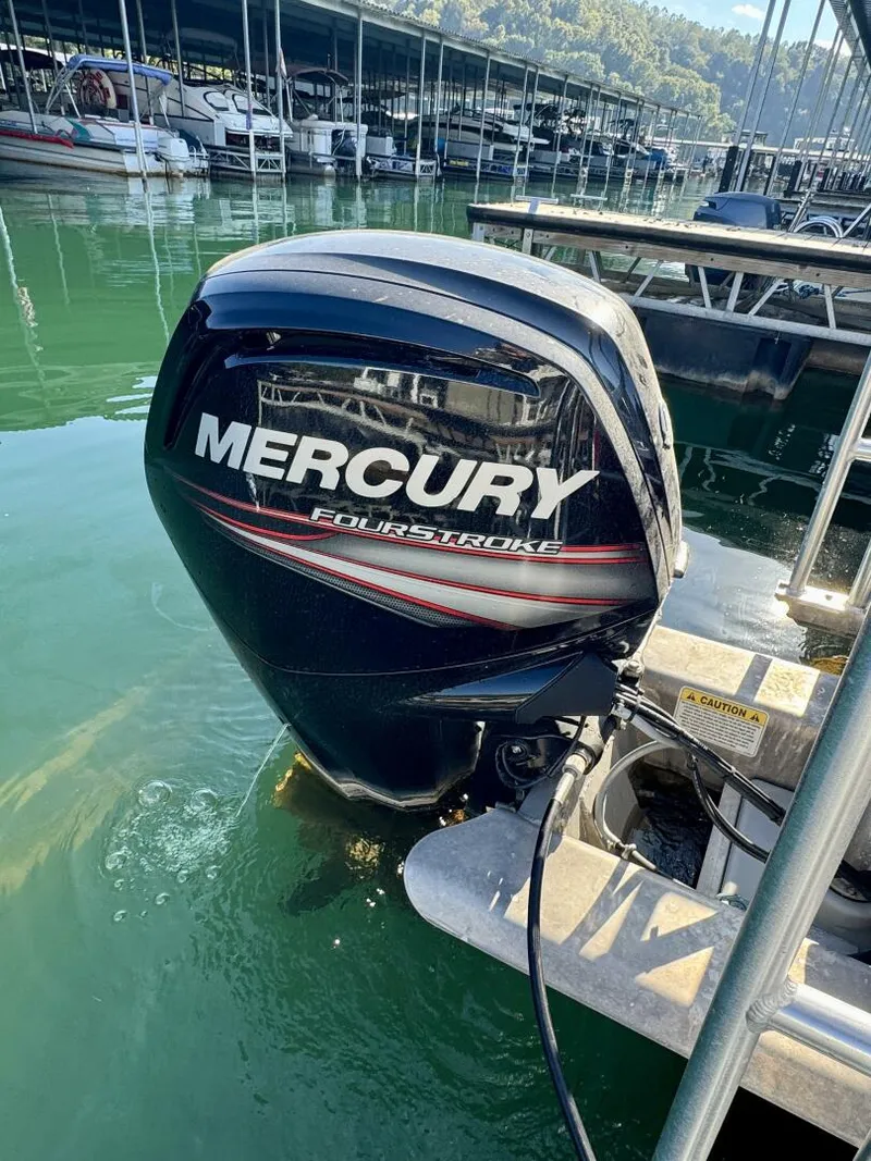 Slide: The Image of Sun Tracker Fishin' Barge 20DLX 2019 - 5985608