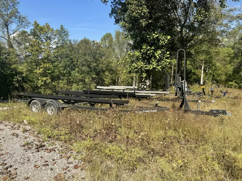 Slide: The Image of Sun Tracker Fishin' Barge 20DLX 2019 - 5985629